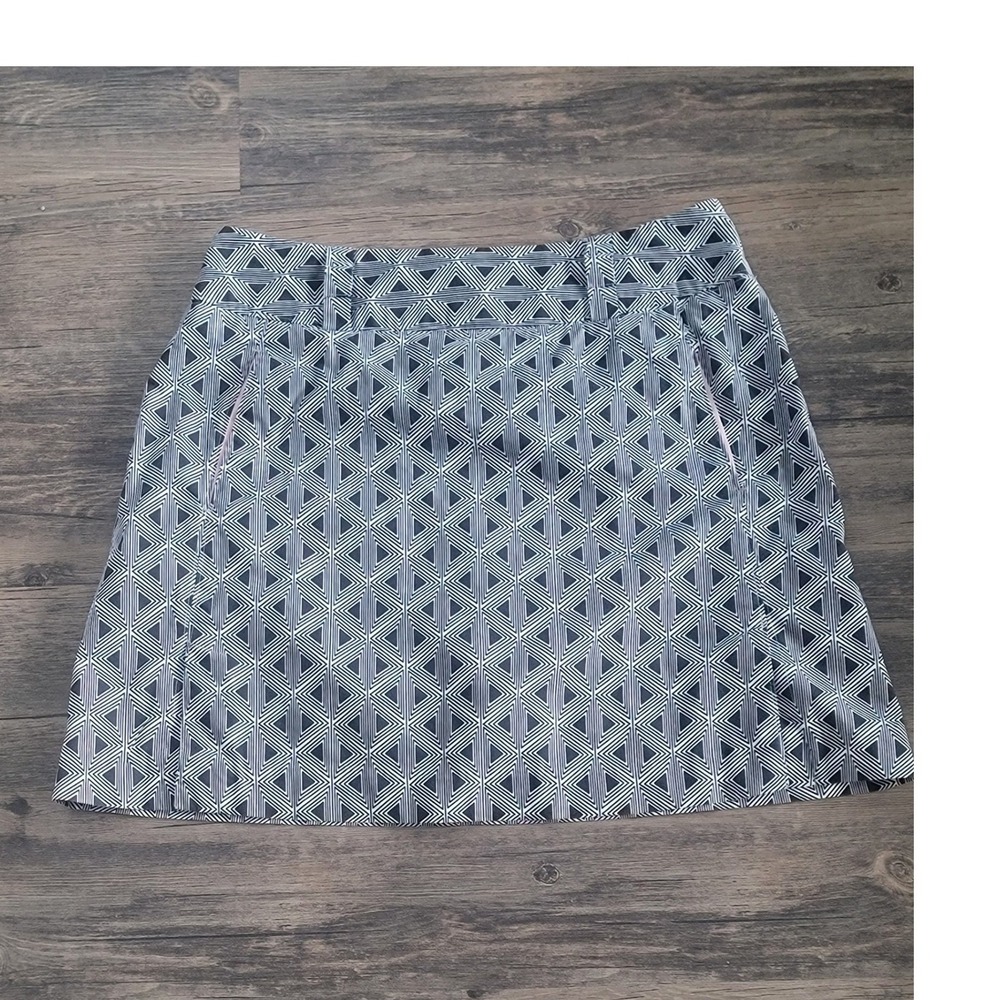 Sport Haley Womens Golf Skort Size 6 Black White Geometric Triangle Pattern Mini